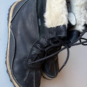 Merrell Women's Black and Tan Winter Boots